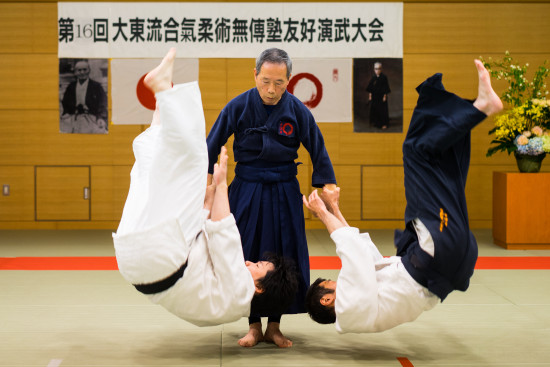 無傳塾の技は「力を出さない力を伝えない何もしない」が内の流儀です